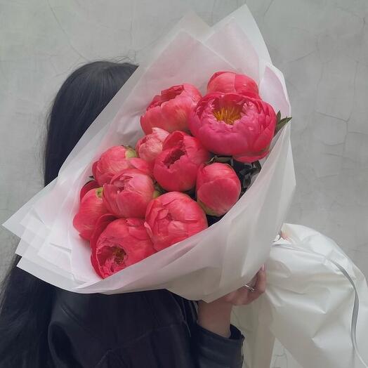 11 пионов