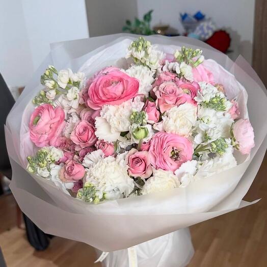 Bouquet of carnations, mattiola and bush roses