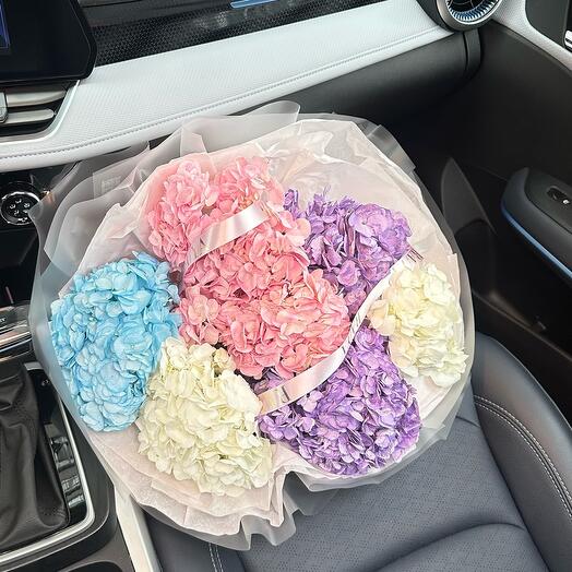 Букет из гортензий