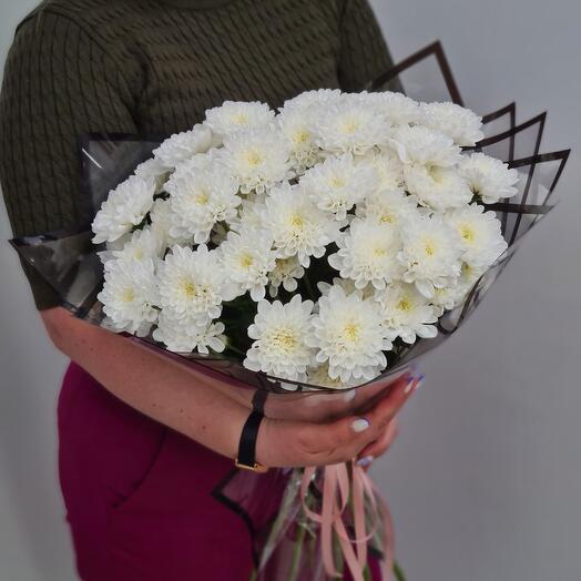 Bouquet of bush chrysanthemums in decoration