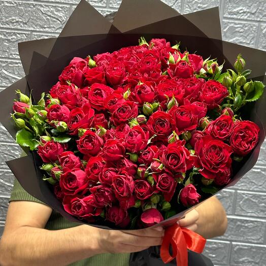 Букет из 19 кустовых роз