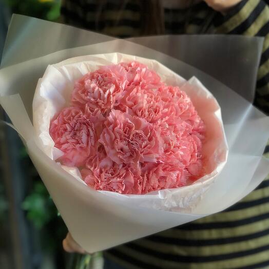 Bunch of pink carnations