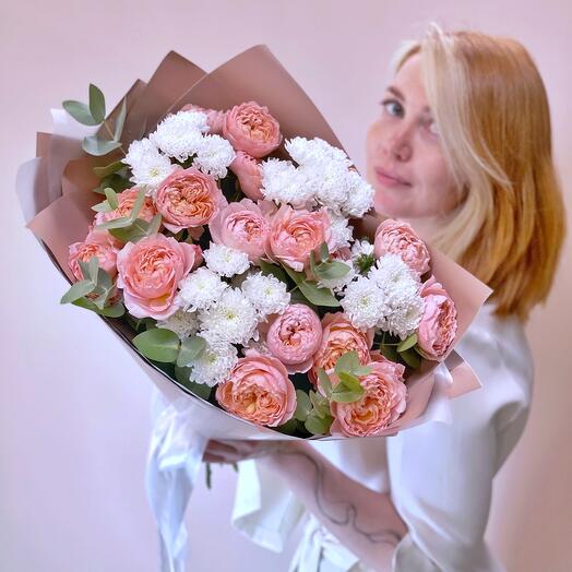 Букет «Моя Джульетта» с кустовыми пионовидными розами