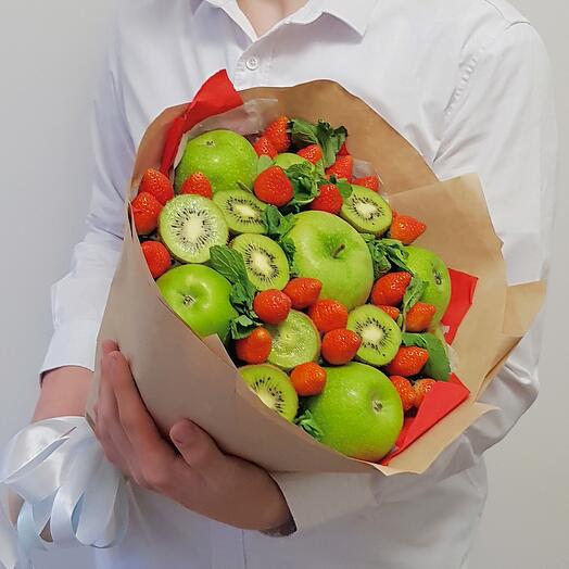 Букет с клубникой 🍓 . Фруктовый букет с клубникой 🍓 яблоками 🍏 и киви 🥝