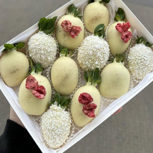 Клубника в шоколаде 12 штук