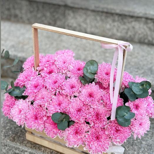 Корзина с хризантемой