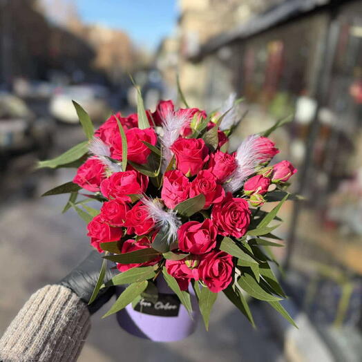 Raspberry spray roses