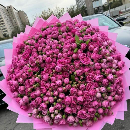 Букет кустовых пионовидных роз