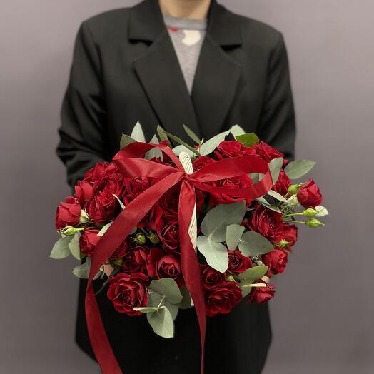 Корзина с красными Розами
