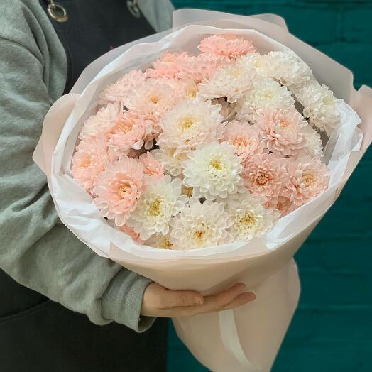 Букет из 7 нежно-розовых хризантем