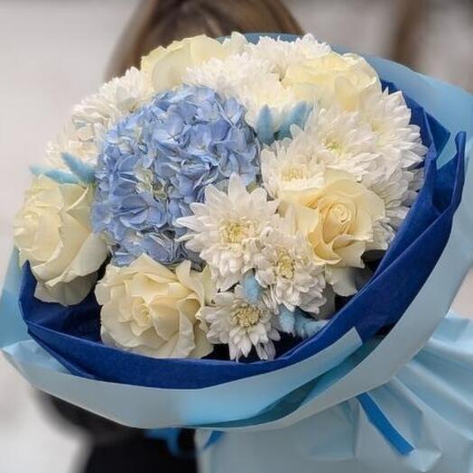 Букет с гортензией, розами, хризантемами "Синий коктейль" М