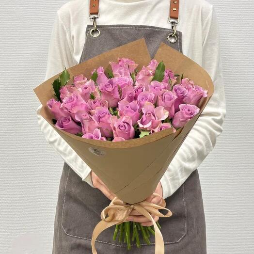 Ramo de 35 rosas Lilas en papel Kraft