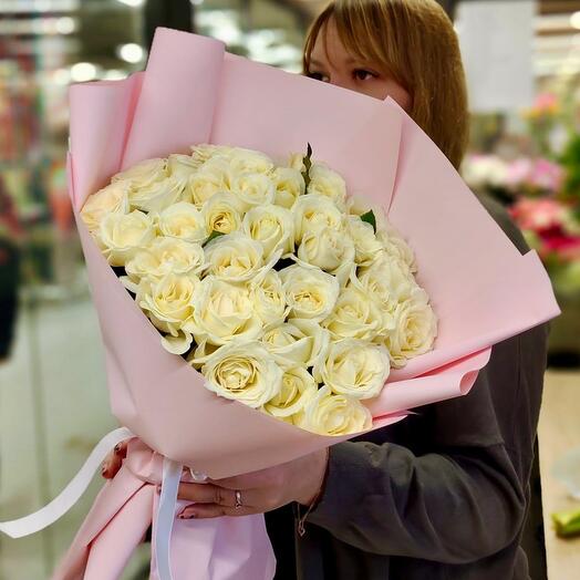Букет из 35 белых роз
