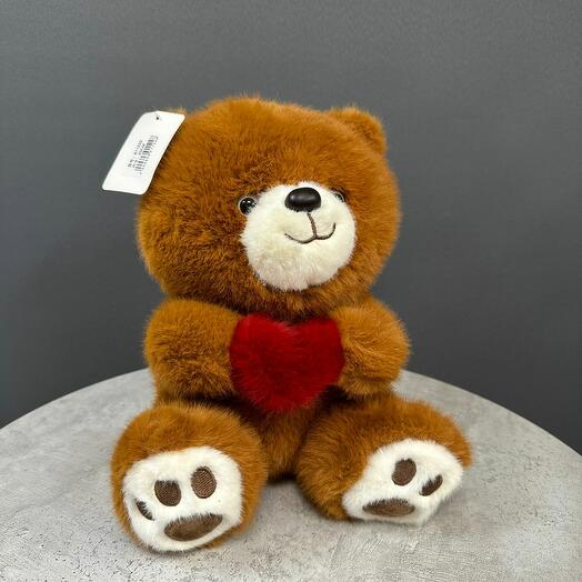 Мишка с сердцем коричневый