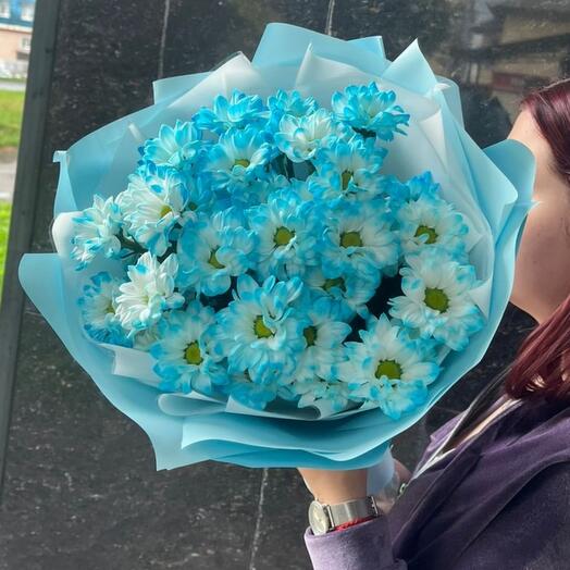 Букет из голубых ромашек для мамы