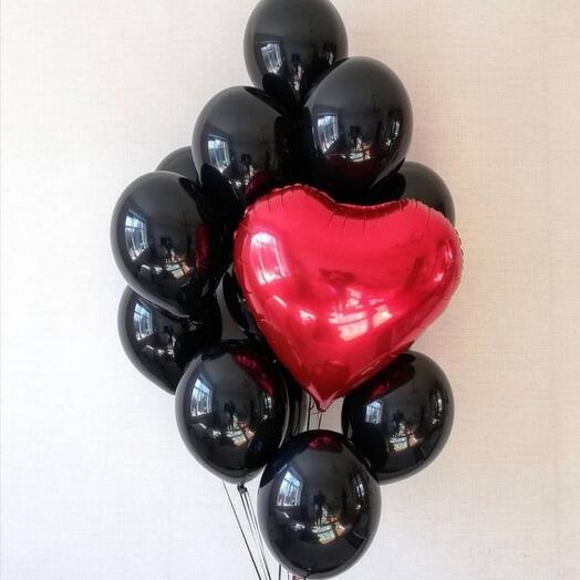Воздушные шары "Фонтан из чёрных шаров и красного сердца"