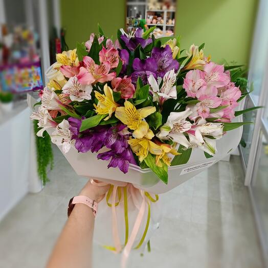 Ramo de mezcla de 11 alstroemeria