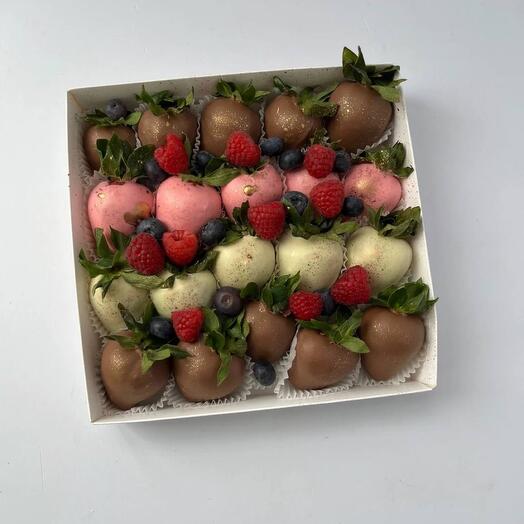 Клубника в шоколаде «Berry Day» 20-25 шт