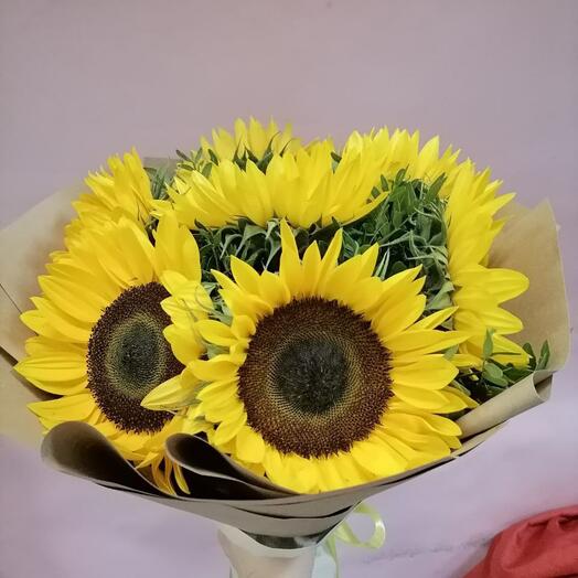 Букет из подсолнухов