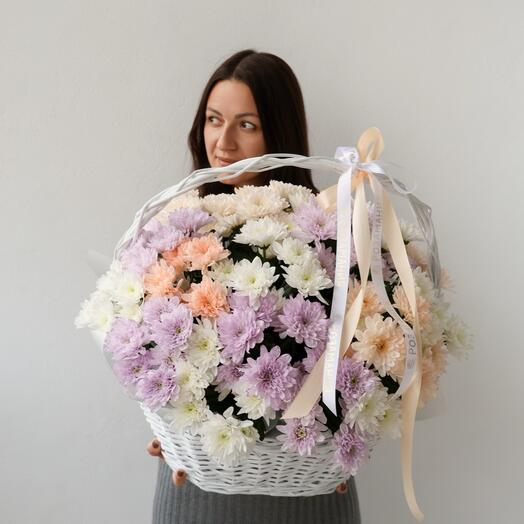 Корзина М с хризантемами