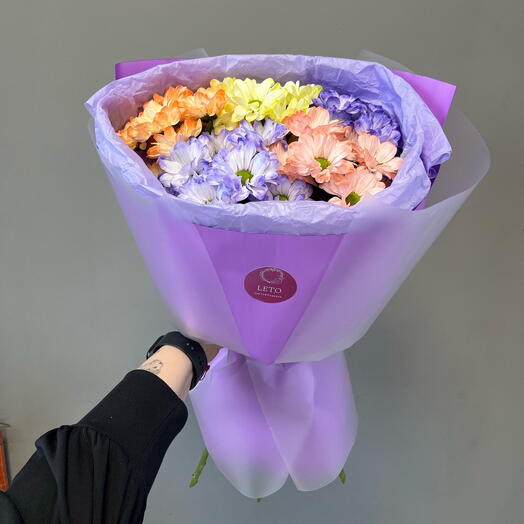 Яркий букет из ромашек  🌸
