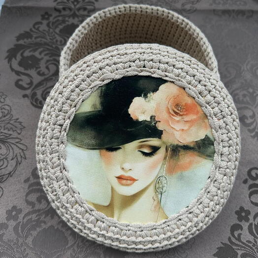 Корзинка с крышкой Леди 18х18х7 см