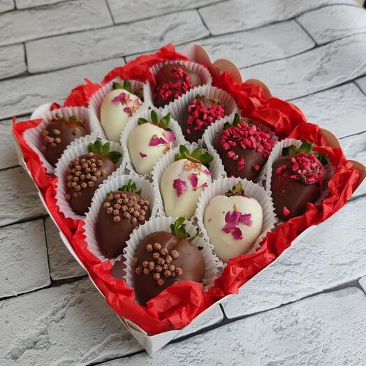 Клубника в шоколаде 12 шт