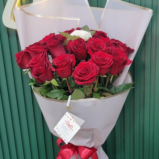 20 red roses