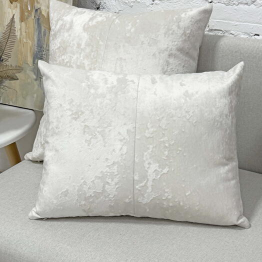 ППодушка декоративная из шелковистого велюра Seda