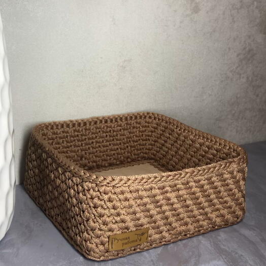 Квадратная корзинка