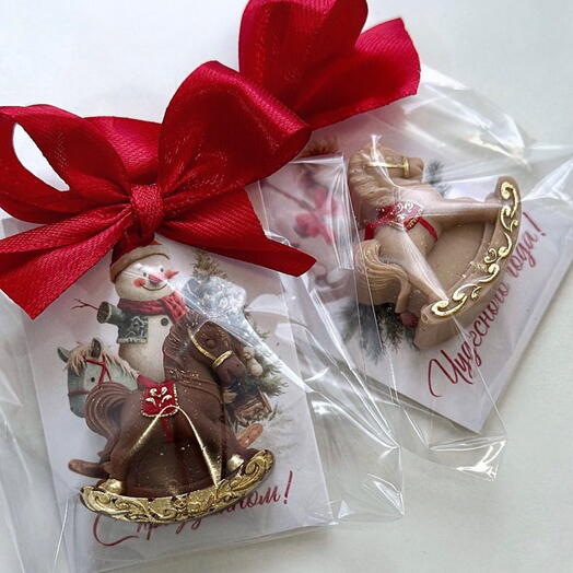 Две лошадки