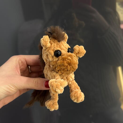 Игрушка-брелок символ нового года «Лошадка Орешек»