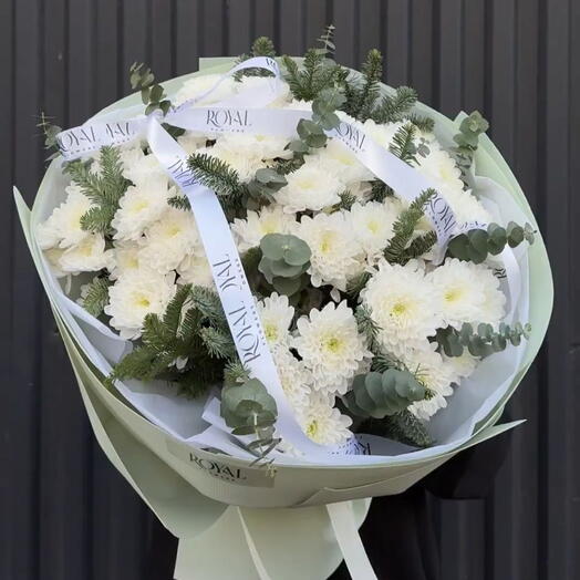 Интересный букет с нотками зимы