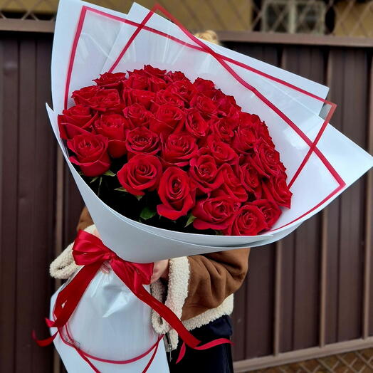 Классика из 37 красных роз ️