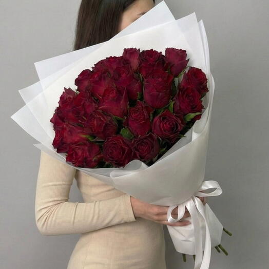 25 красных роз