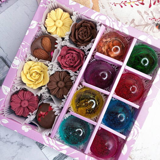 Подарочный набор из цветных чайных бомбочек и конфет, 8 марта