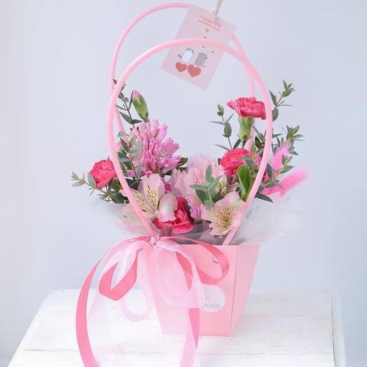 Цветочная композиция ко Дню св. Валентина