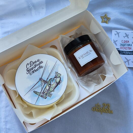 Бенто-торт и баночка карамели С Днем Защитника Отечества