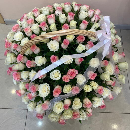 Корзина с цветами 151 микс
