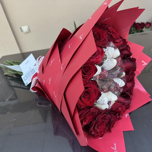 Букет Клубника 🍓 шоколада с цветами