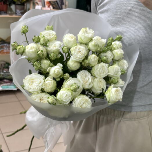 Сливочное облако из кустовых роз