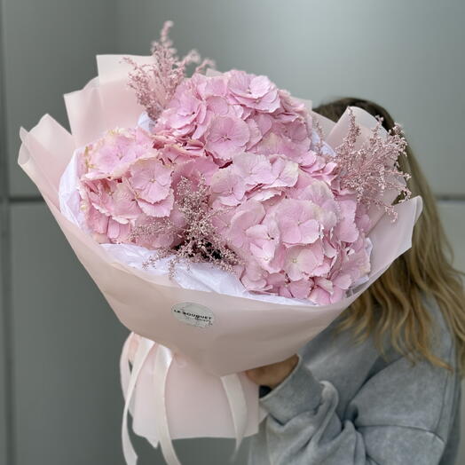 Гортензия🌸крупная голландская розовая с солидаго