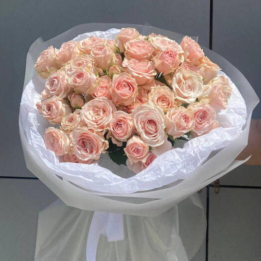 Букет из 9 кустовых роз Полина