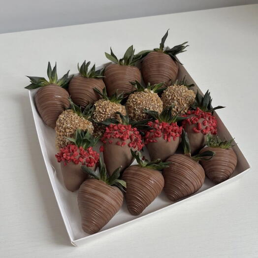Клубника в шоколаде 16 шт
