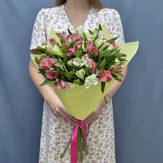 «Июльский бриз» из альстромерий 🌸