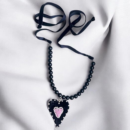 Колье Black Valentine
