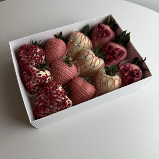 Chocolate Covered Strawberry Set