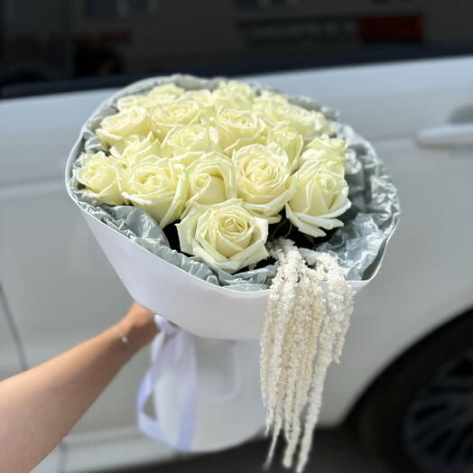 Белые розы 21 шт букет