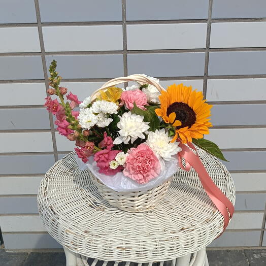 Лучик счастья🌻Корзиночка с Подсолнухом и Хризантемой🤍Диантусы Хризантема Подсолнухи