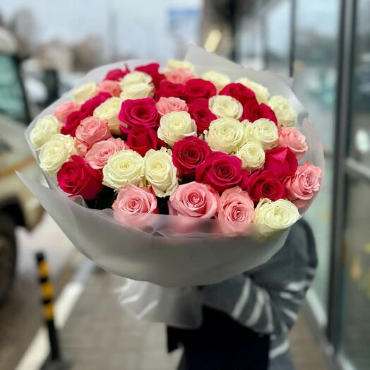 51 роза розовый микс